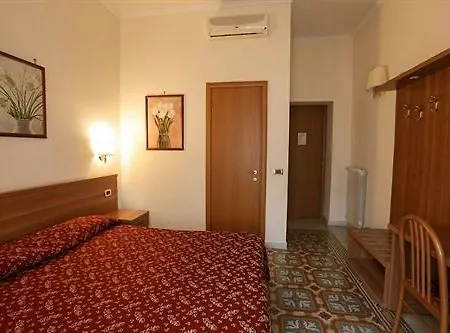 Eterna Oda ve Kahvaltı Roma